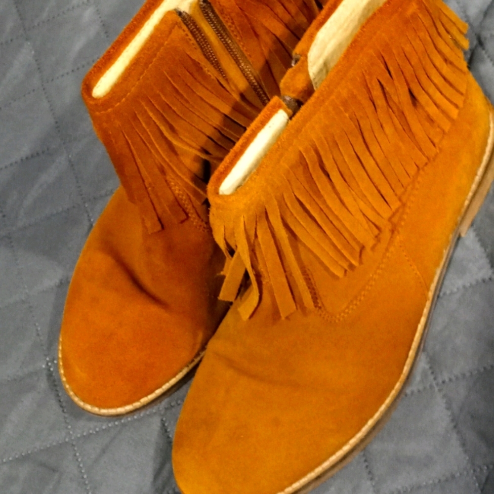 Ankle booties
